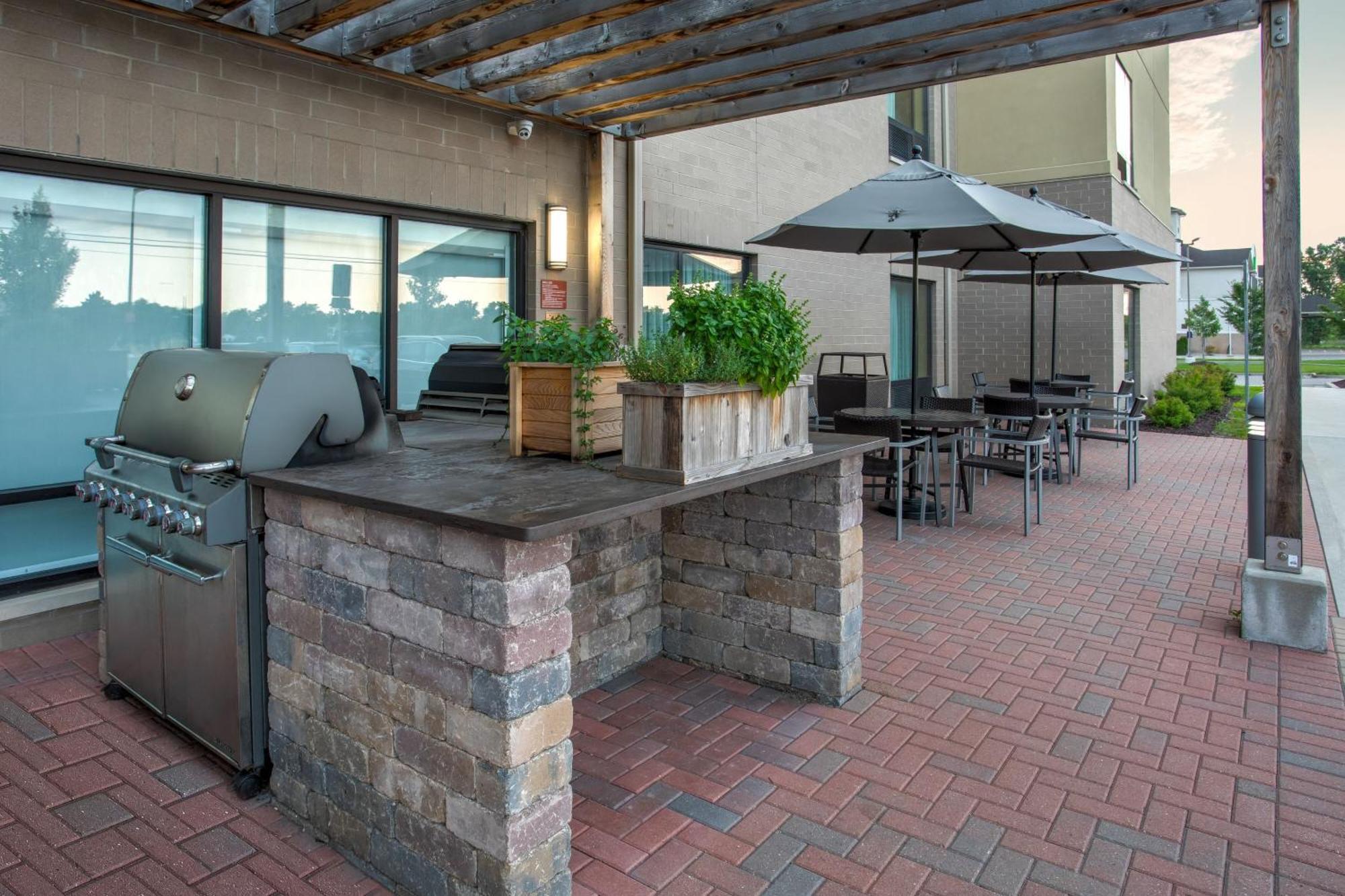 Towneplace Suites By Marriott Detroit Belleville Dış mekan fotoğraf