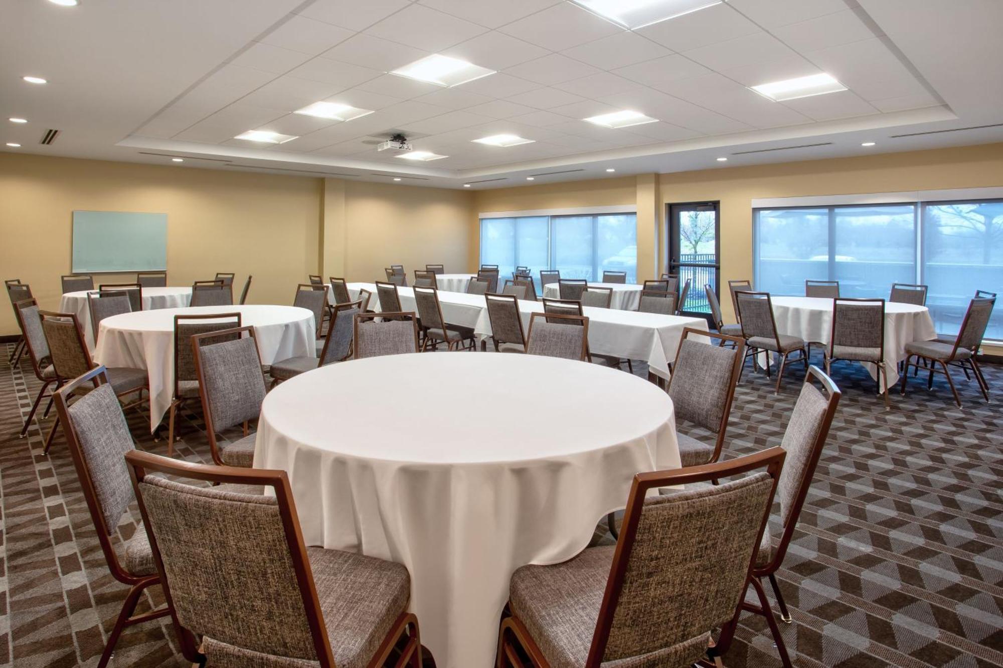 Towneplace Suites By Marriott Detroit Belleville Dış mekan fotoğraf